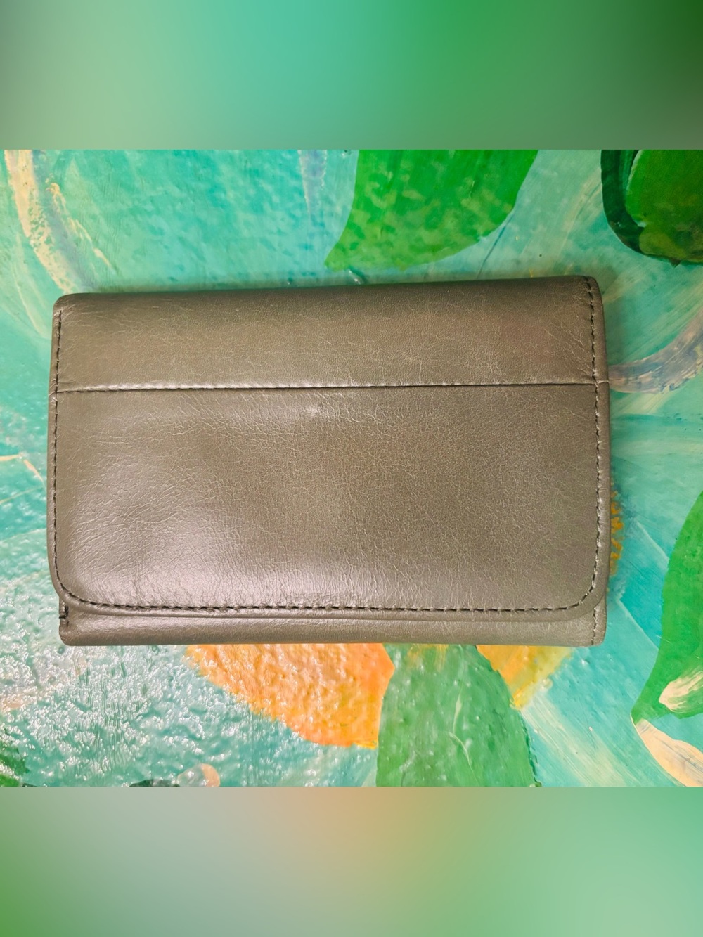 Hobo International Green Trifold Wallet - Picture 3 of 4